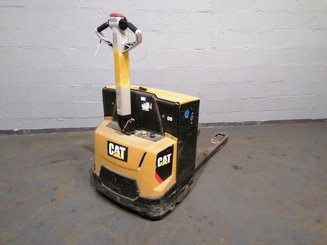 Transpaleta con conductor acompañante Caterpillar NPP20N2