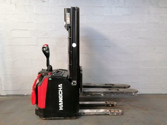 Apilador con plataforma Hangcha CDD16-AZ3S