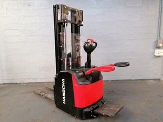 Apilador con plataforma Hangcha CDD16-AZ3S