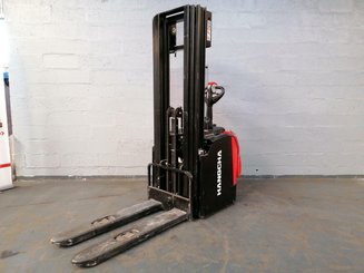 Apilador con plataforma Hangcha CDD16-AZ3S