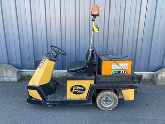 Tractor de remolque Spijkstaal 210