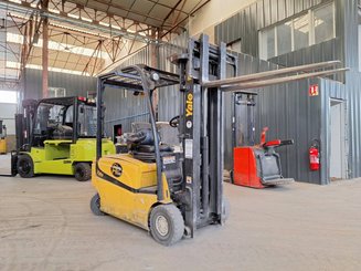 Carretilla eléctrica Yale ERP16VF LWB