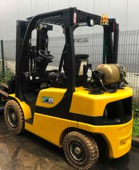 Carretilla contrapesada de 4 ruedas Yale GLP25VX