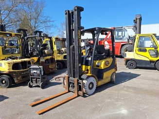 Carretilla contrapesada de 4 ruedas Yale GLP20SVX