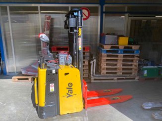Apilador Yale MS12X