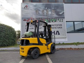 Carretilla elevadora a gas Yale GLP25VX