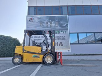 Carretilla eléctrica Yale ERP50VM