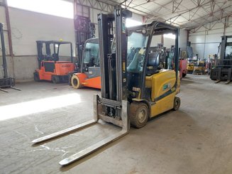 Carretilla eléctrica Yale ERP30VL