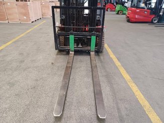 Carretilla contrapesada de 4 ruedas Hangcha A4W25 - 4