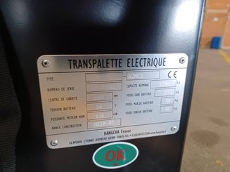 Transpaleta con conductor acompañante Hangcha CBD15-A