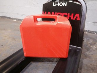 Transpaleta con conductor acompañante Hangcha CBD15-JL3 - 11