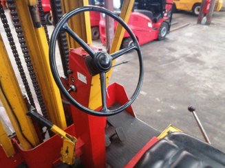 Carretilla contrapesada de 3 ruedas Peg F2050EB
