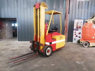 Carretilla contrapesada de 3 ruedas Peg F2050EB