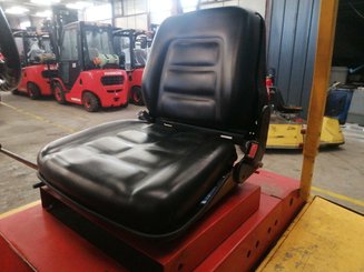Carretilla contrapesada de 3 ruedas Peg F2050EB