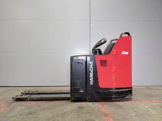 Transpaleta con plataforma Hangcha CBD20-AZ3S-SU