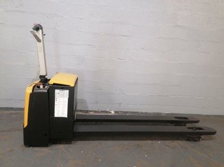 Transpaleta con conductor acompañante Caterpillar NPP20M - 5