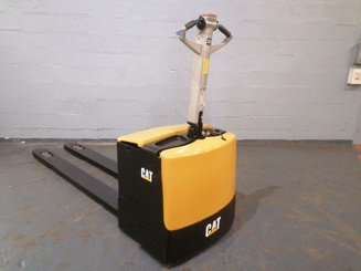 Transpaleta con conductor acompañante Caterpillar NPP20M - 3