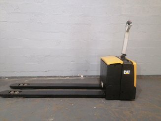 Transpaleta con conductor acompañante Caterpillar NPP20M - 2