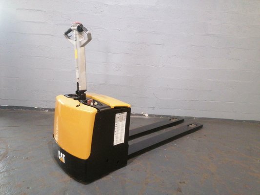 Transpaleta con conductor acompañante Caterpillar NPP20M - 1