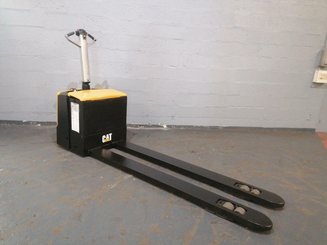 Transpaleta con conductor acompañante Caterpillar NPP20M - 6
