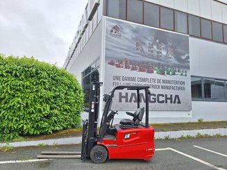 Carretilla contrapesada de 3 ruedas Hangcha A3W18