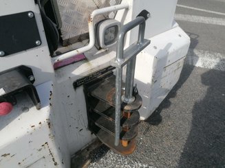 Tractor de remolque Charlatte T135
