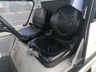 Tractor de remolque Charlatte T135