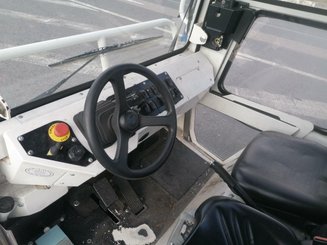 Tractor de remolque Charlatte T135