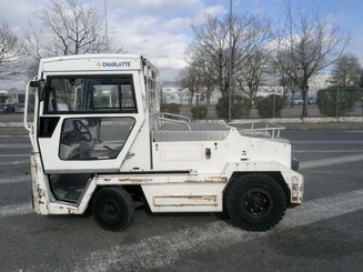 Tractor de remolque Charlatte T135