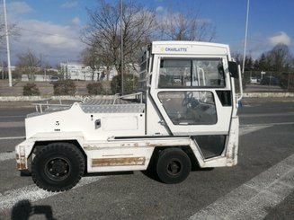 Tractor de remolque Charlatte T135