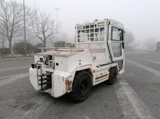 Tractor de remolque Charlatte T135