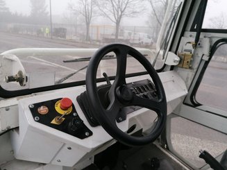 Tractor de remolque Charlatte T135
