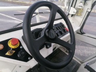 Tractor de remolque Charlatte T135