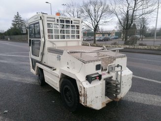 Tractor de remolque Charlatte T135
