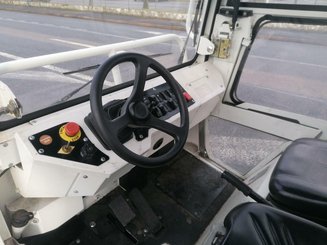 Tractor de remolque Charlatte T135