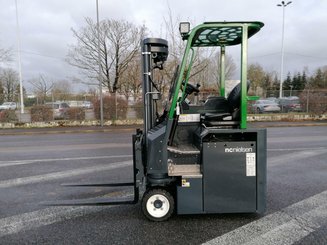 Carretilla multidireccional Combilift CBE2500 - 1