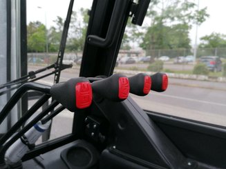 Carretilla contrapesada de 4 ruedas Hangcha XF35D - 10