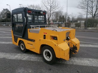 Tractor de remolque Jungheinrich EZS 6250