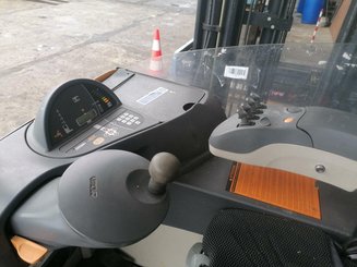 Carretilla retráctil Crown ESR5000-1.6