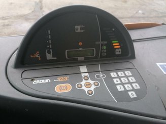 Carretilla retráctil Crown ESR5000-1.6