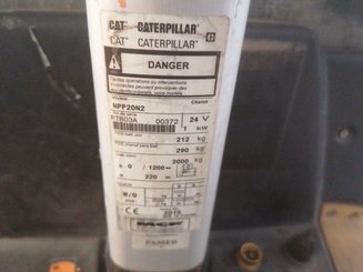 Transpaleta con conductor acompañante Caterpillar NPP20M - 3