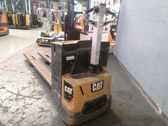 Transpaleta con conductor acompañante Caterpillar NPP20M - 1