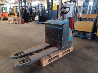 Transpaleta con conductor acompañante Heli CBD20-150 - 2