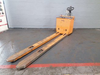 Transpaleta con conductor acompañante OMG 330K - 6