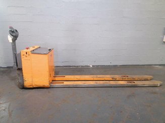 Transpaleta con conductor acompañante OMG 330K - 1