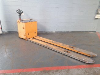 Transpaleta con conductor acompañante OMG 330K - 1