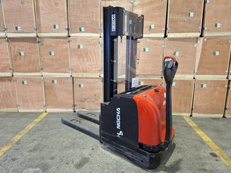Apilador con conductor acompañante Hangcha CDD16-AC1-L