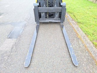 Carretilla contrapesada de 4 ruedas Hyster H5.5FT