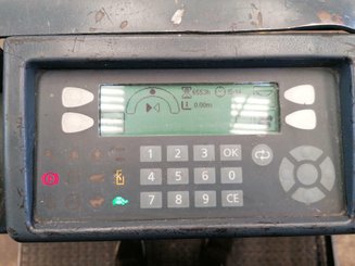 Preparadoras de pedidos con cabina de mando elevable Jungheinrich EKS312