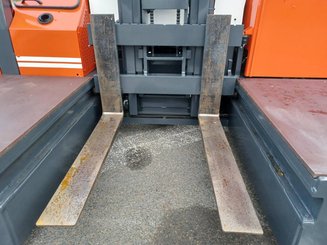 Carretilla multidireccional carga lateral AMLIFT C50-14 40 SL